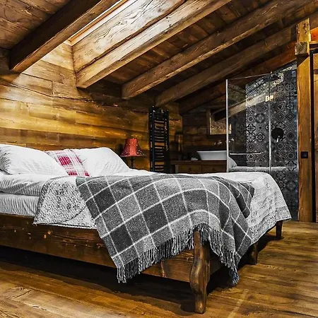 Laitner Guest house Yasinya