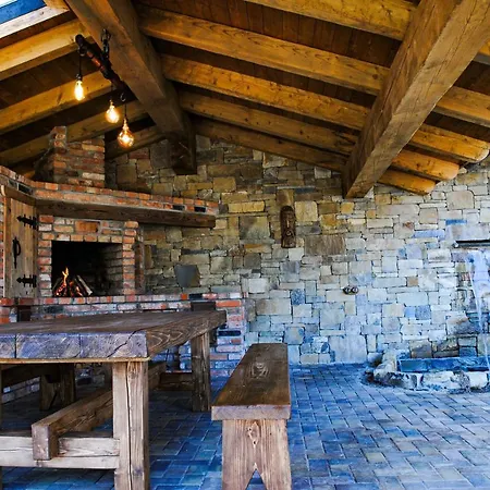 Laitner Guest house Yasinya